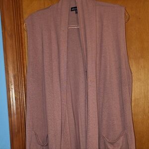 Sleeveless Pink Cardigan with Pockets